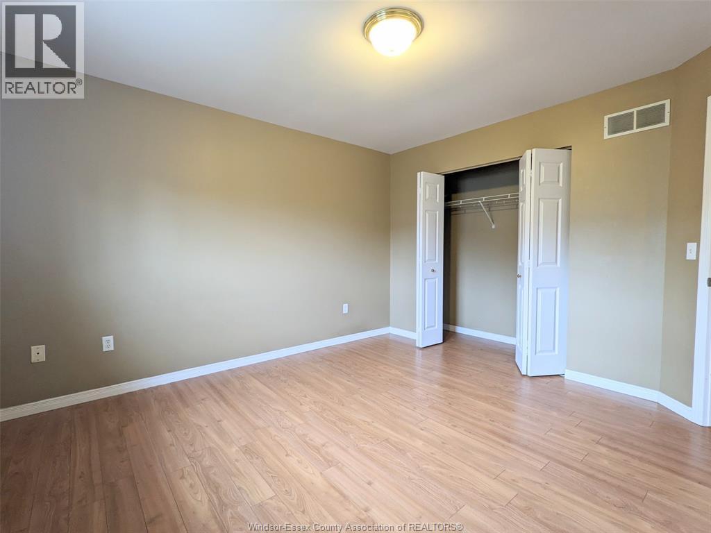 435 Merrill, Lasalle, Ontario  N9J 3R2 - Photo 11 - 25023261