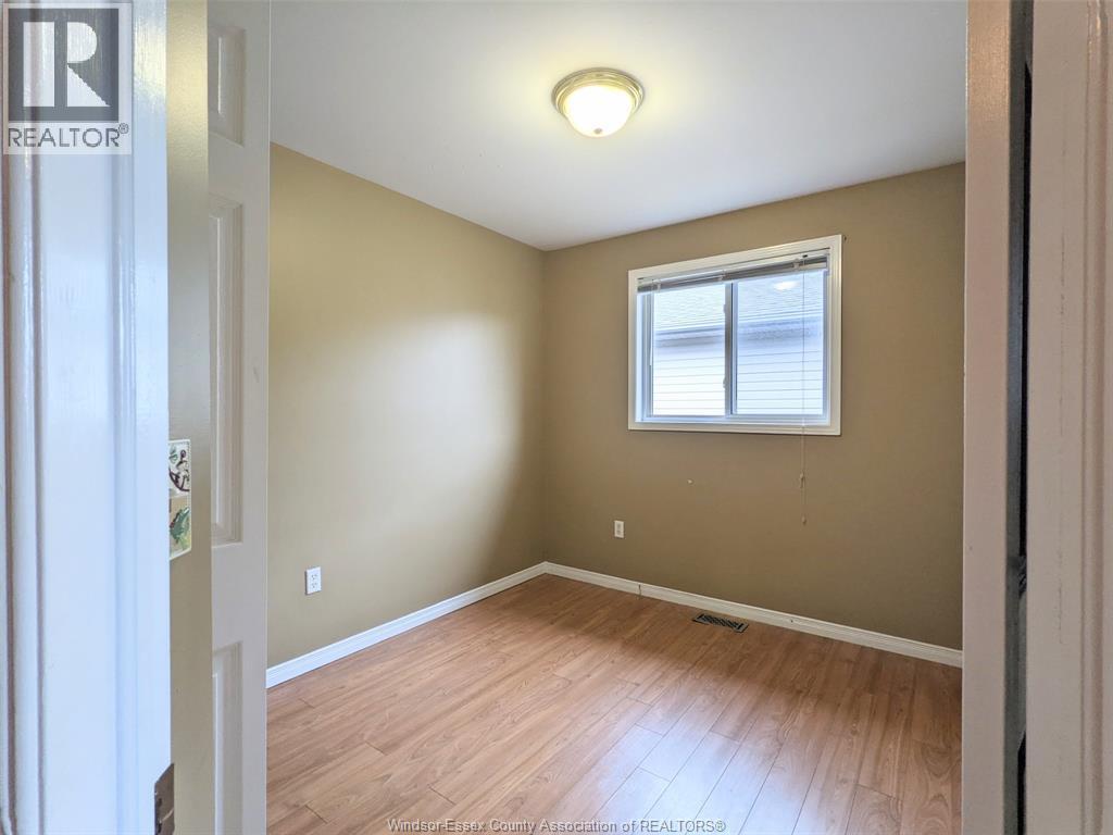 435 Merrill, Lasalle, Ontario  N9J 3R2 - Photo 12 - 25023261