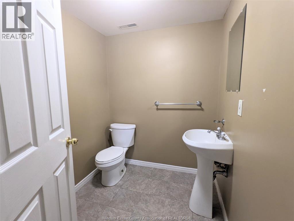 435 Merrill, Lasalle, Ontario  N9J 3R2 - Photo 17 - 25023261