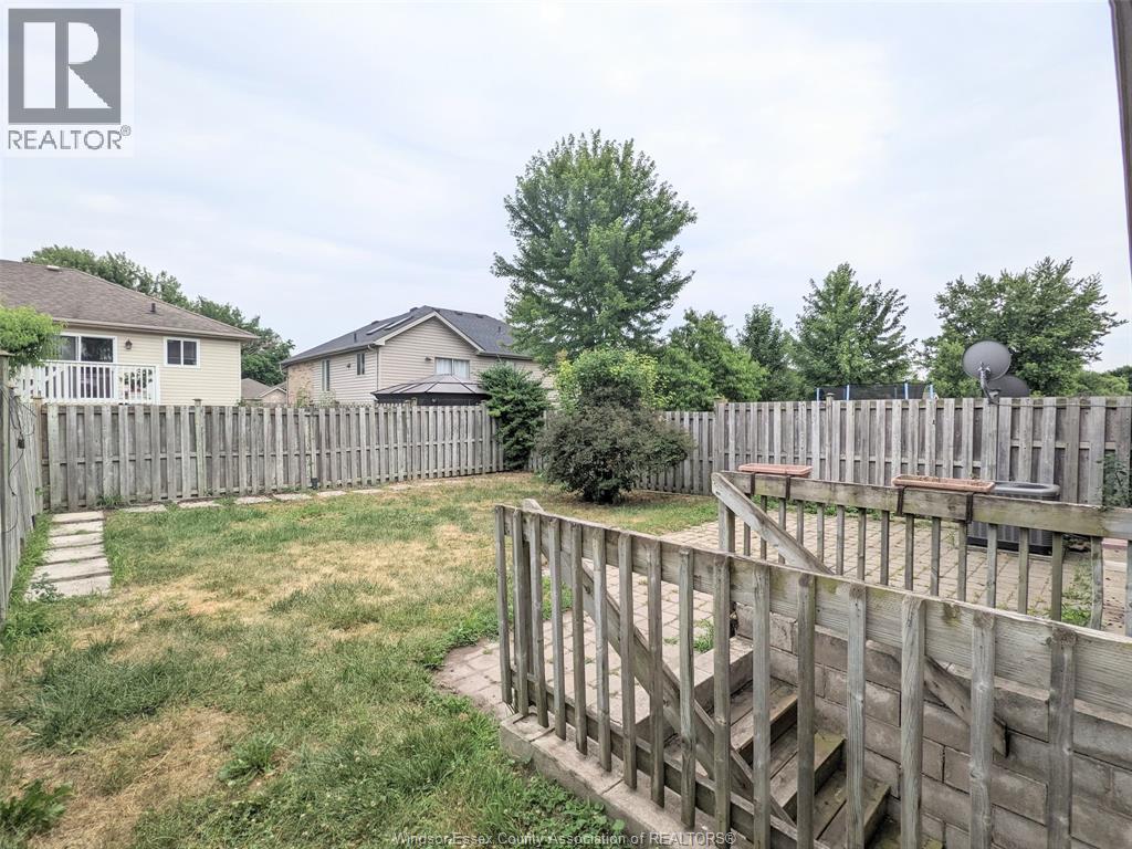 435 Merrill, Lasalle, Ontario  N9J 3R2 - Photo 19 - 25023261