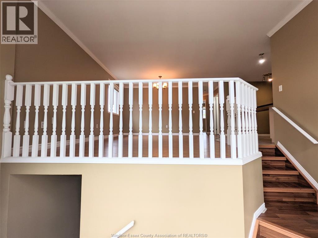 435 Merrill, Lasalle, Ontario  N9J 3R2 - Photo 3 - 25023261