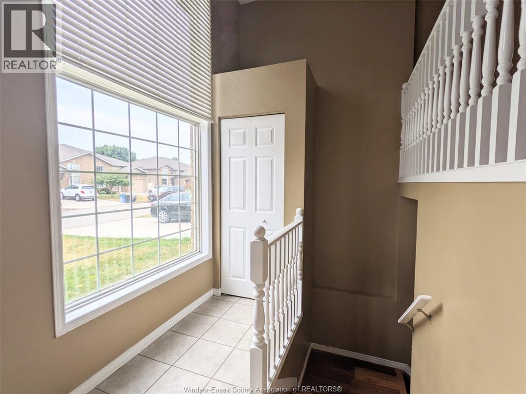 435 Merrill, Lasalle, Ontario  N9J 3R2 - Photo 4 - 25023261