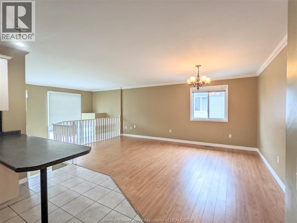 435 Merrill, Lasalle, Ontario  N9J 3R2 - Photo 7 - 25023261