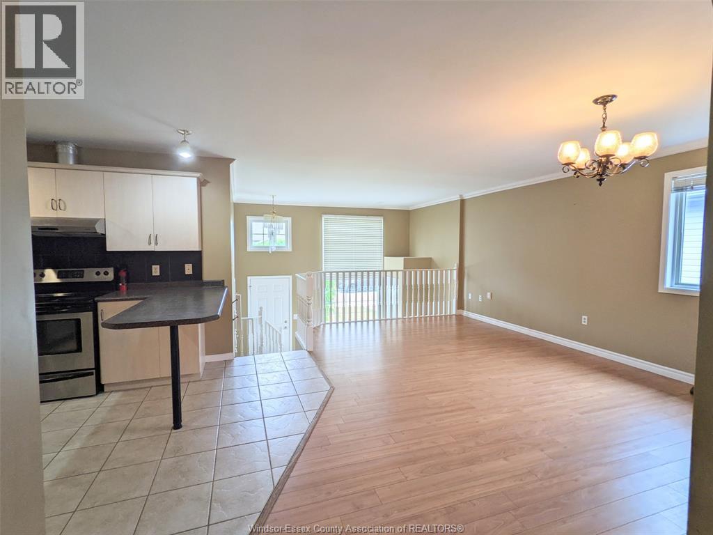 435 Merrill, Lasalle, Ontario  N9J 3R2 - Photo 8 - 25023261