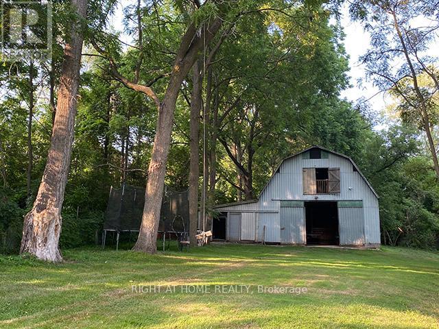 7454 Old Church Road, Caledon, Ontario  L7C 0H5 - Photo 32 - W12320638