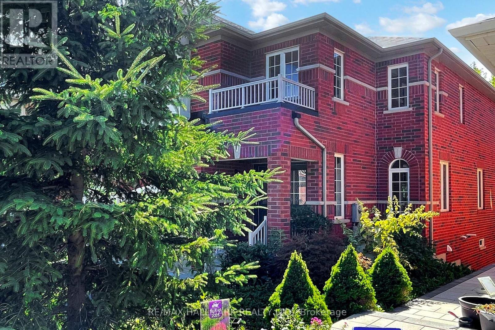 Property at 133 AIKENHEAD AVENUE image 4