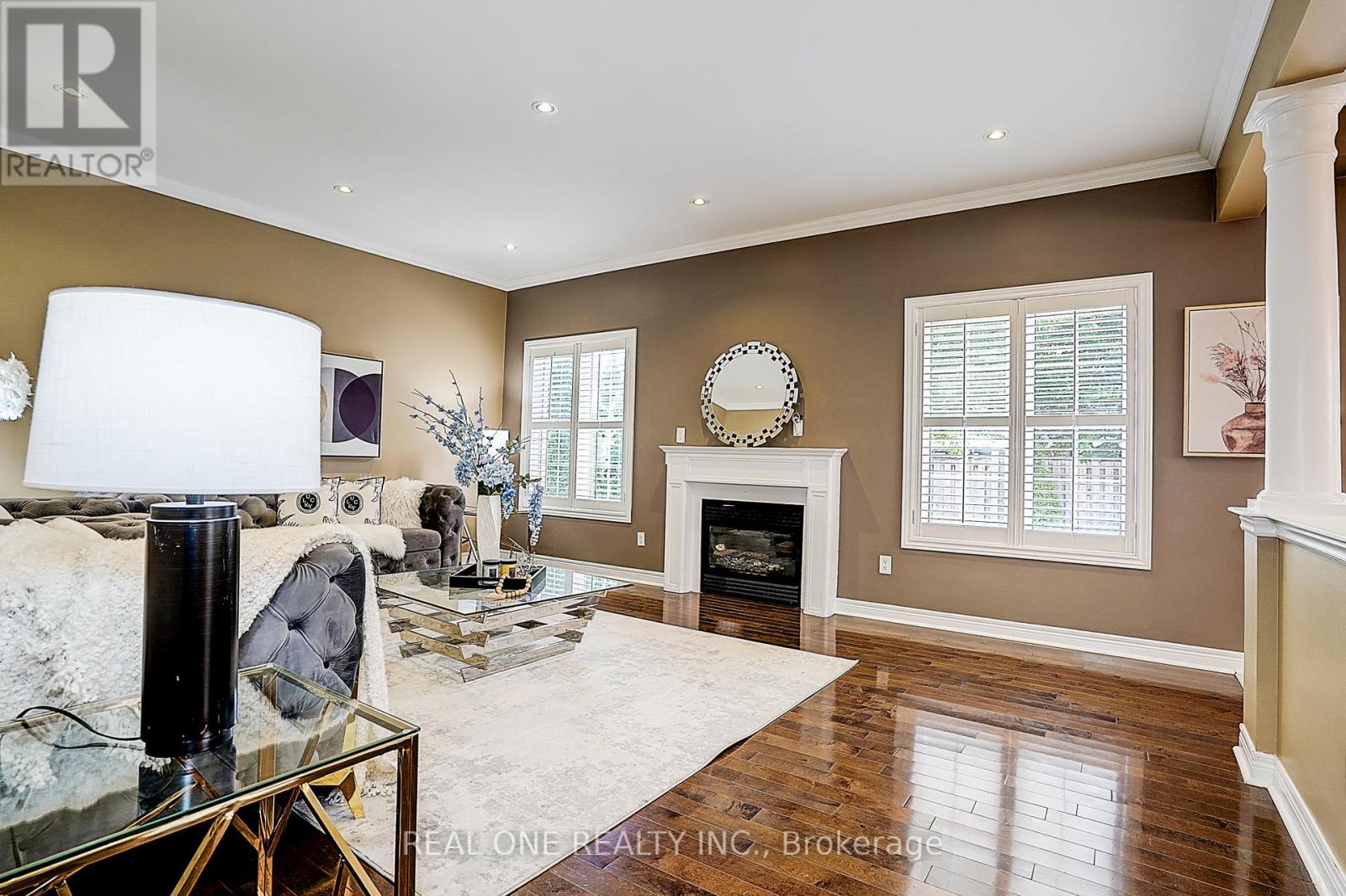 42 Donzi Lane, Vaughan, Ontario  L6A 0G8 - Photo 11 - N12400141