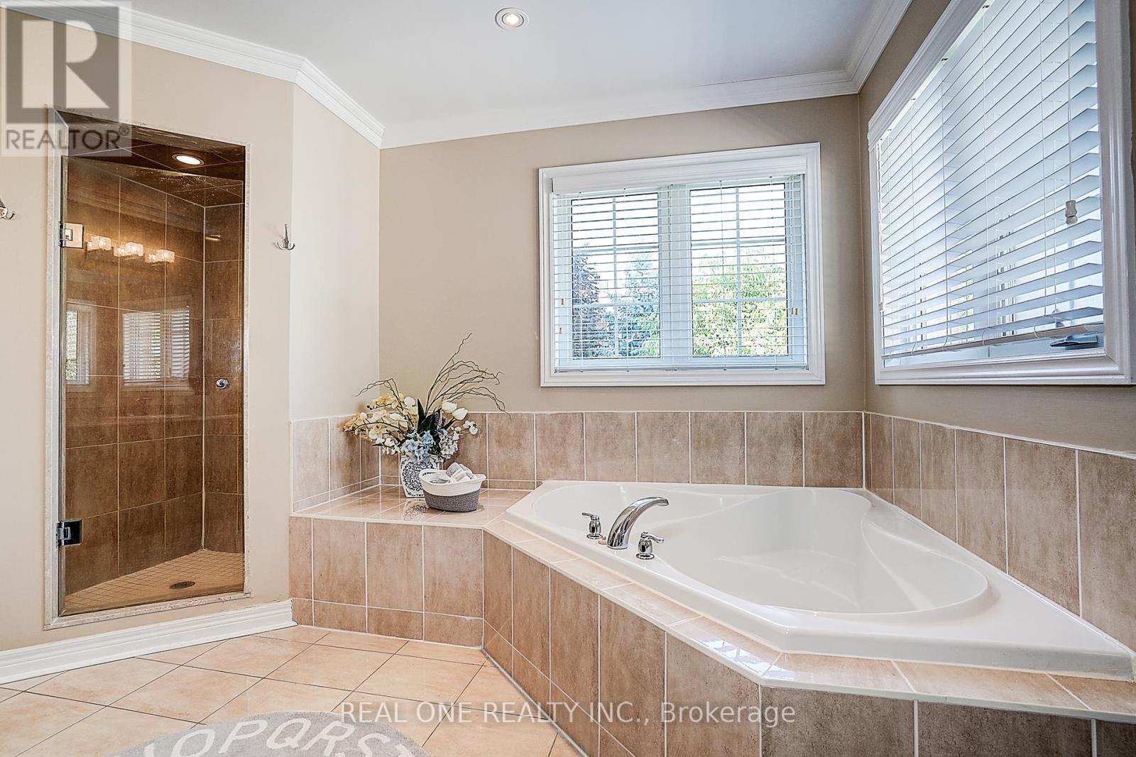 42 Donzi Lane, Vaughan, Ontario  L6A 0G8 - Photo 33 - N12400141