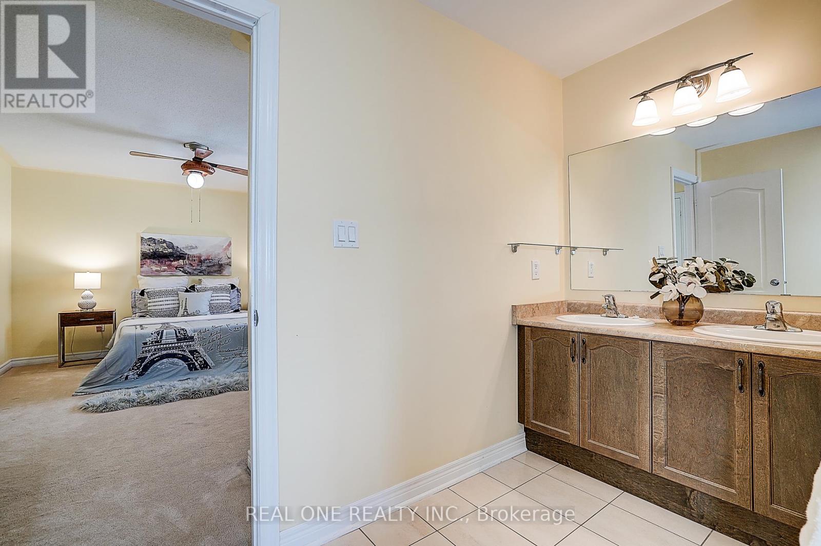 42 Donzi Lane, Vaughan, Ontario  L6A 0G8 - Photo 38 - N12400141