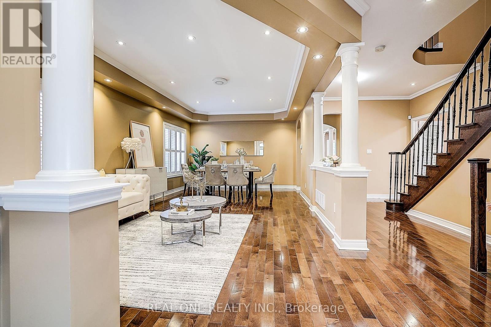 42 Donzi Lane, Vaughan, Ontario  L6A 0G8 - Photo 7 - N12400141