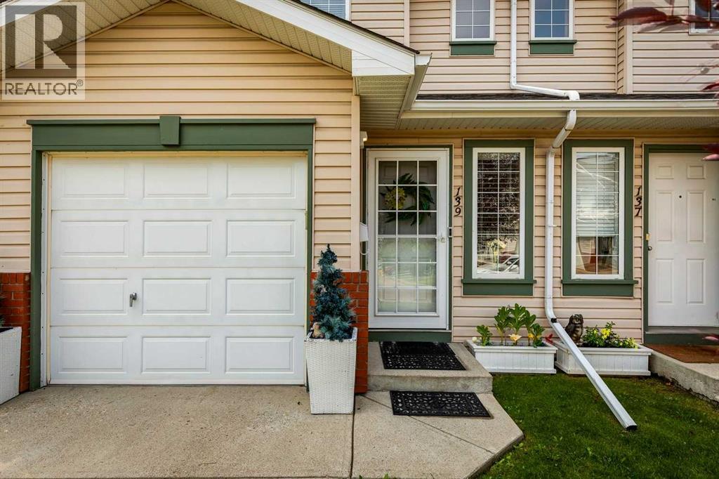 Property at 139 Country Hills Villas NW image 2