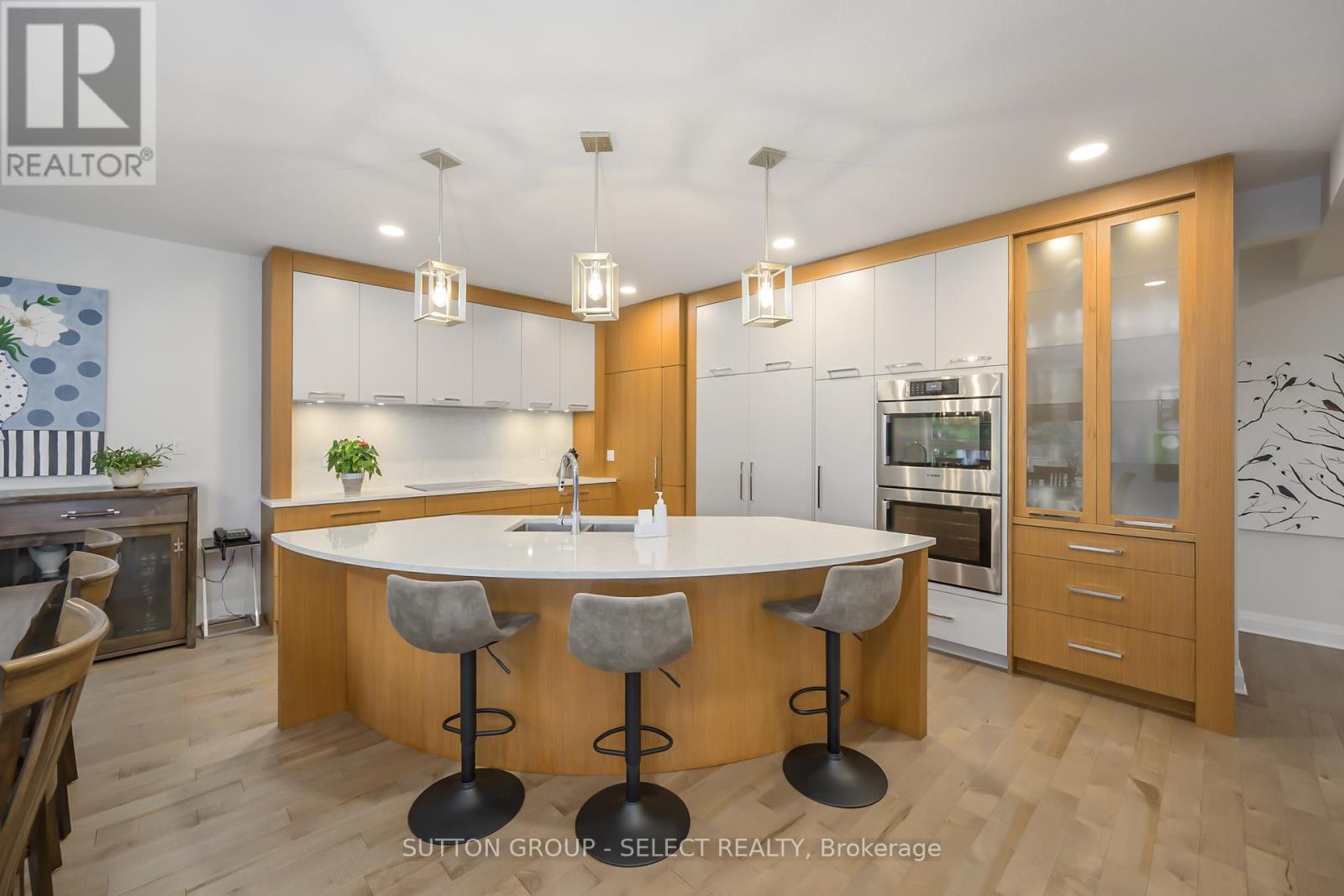 346 Bradwell Chase, London North, Ontario  N6G 0P7 - Photo 5 - X12397058