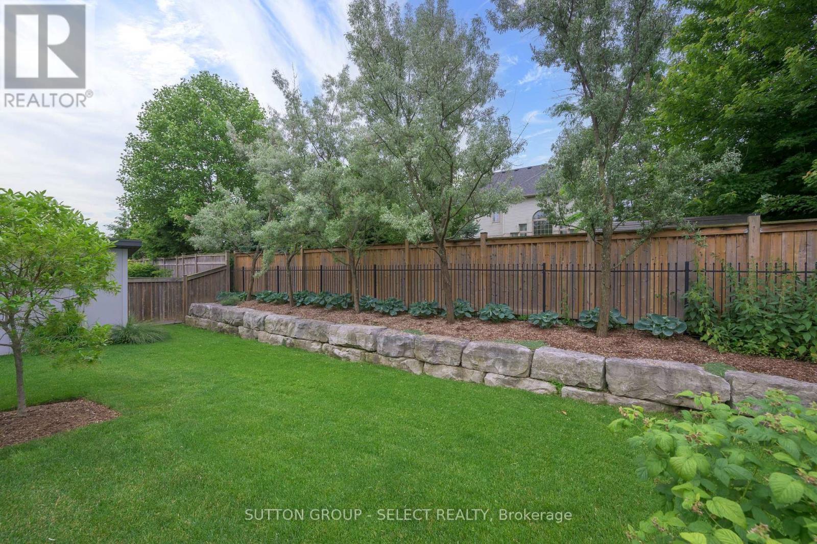 346 Bradwell Chase, London North, Ontario  N6G 0P7 - Photo 32 - X12397058