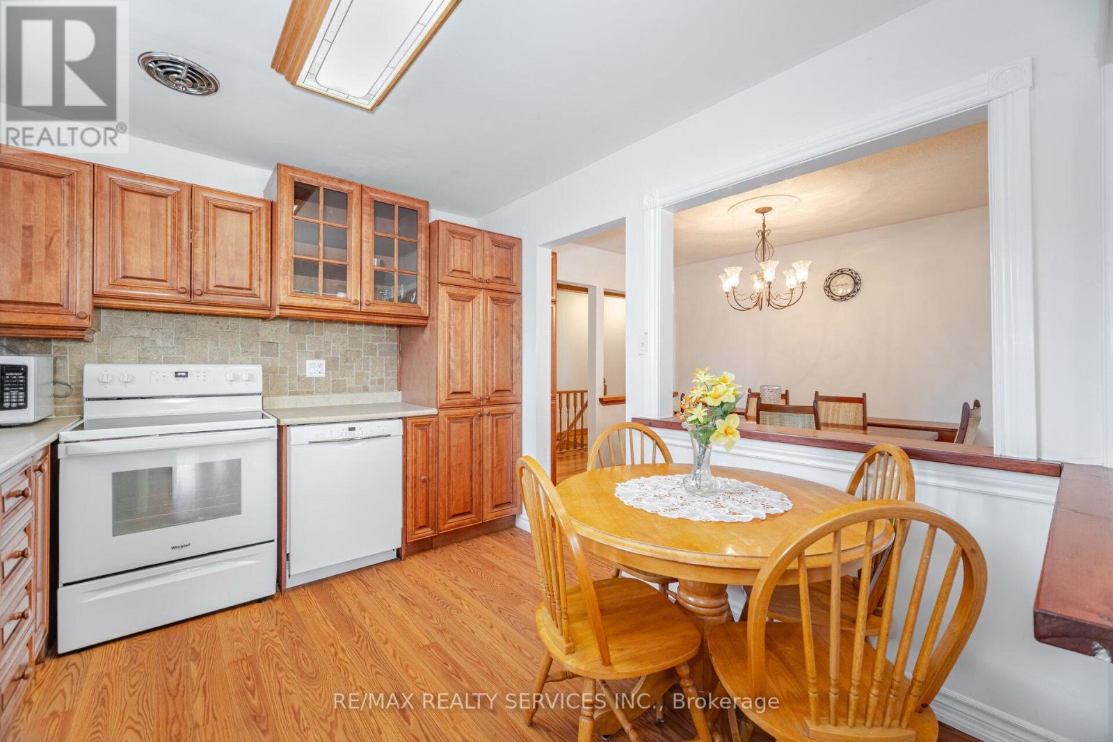 6 Glenmore Crescent, Brampton, Ontario  L6S 1H8 - Photo 14 - W12400117