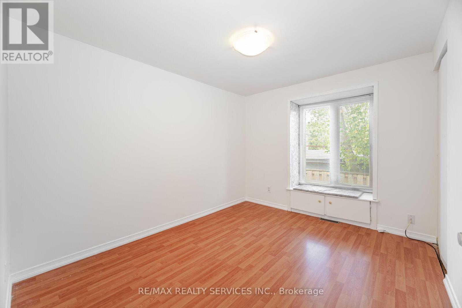6 Glenmore Crescent, Brampton, Ontario  L6S 1H8 - Photo 23 - W12400117