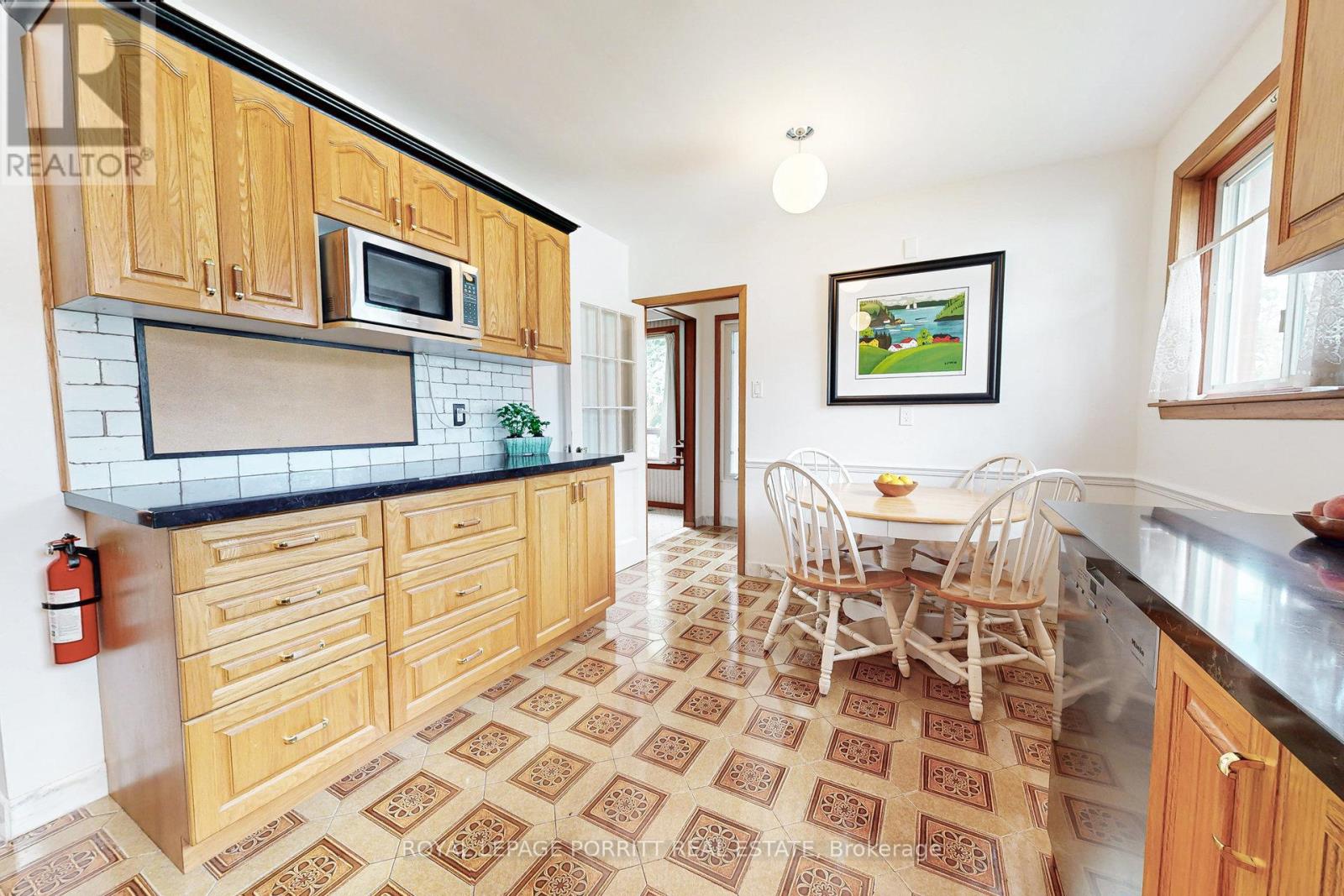 26 Richland Crescent, Toronto (Eringate-Centennial-West Deane), Ontario  M9C 4C2 - Photo 12 - W12400119
