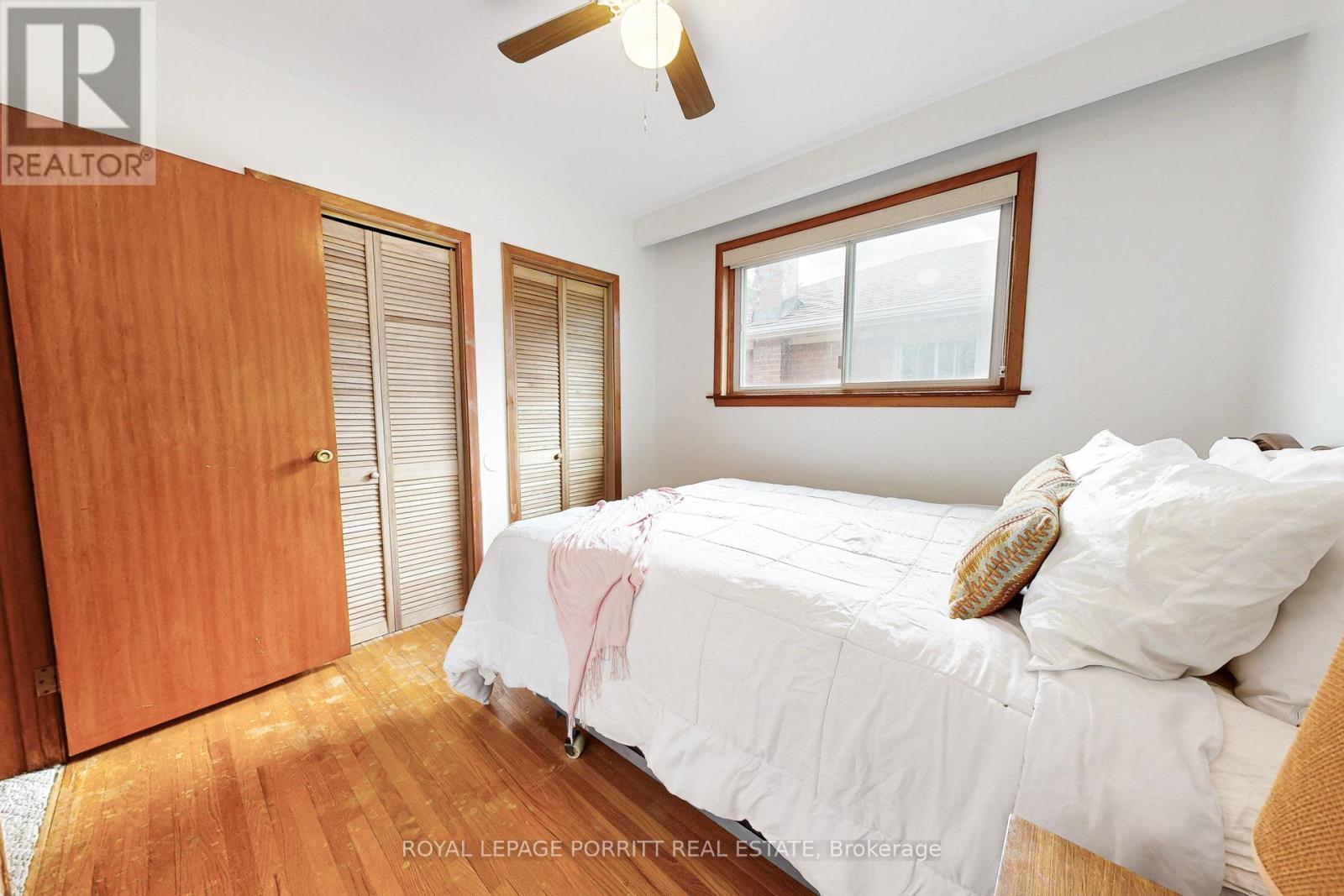 26 Richland Crescent, Toronto (Eringate-Centennial-West Deane), Ontario  M9C 4C2 - Photo 17 - W12400119