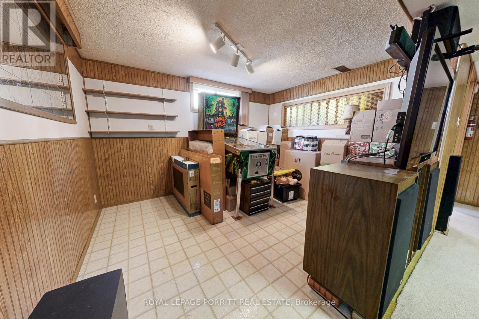 26 Richland Crescent, Toronto (Eringate-Centennial-West Deane), Ontario  M9C 4C2 - Photo 28 - W12400119