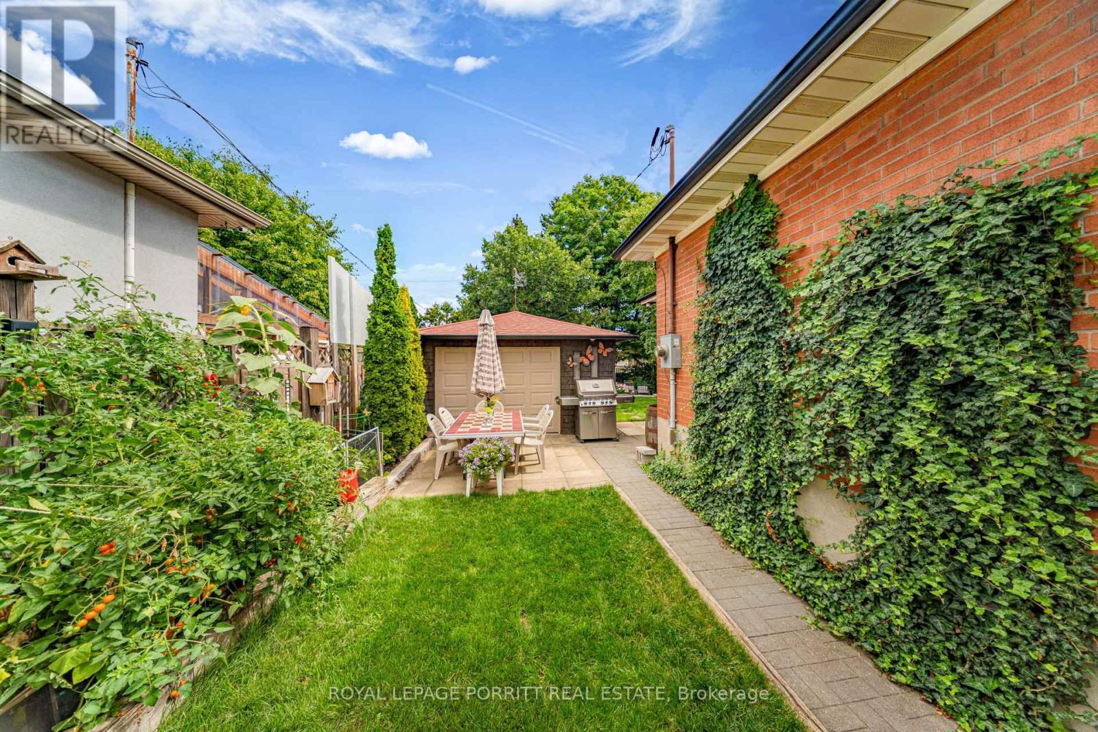 26 Richland Crescent, Toronto (Eringate-Centennial-West Deane), Ontario  M9C 4C2 - Photo 34 - W12400119