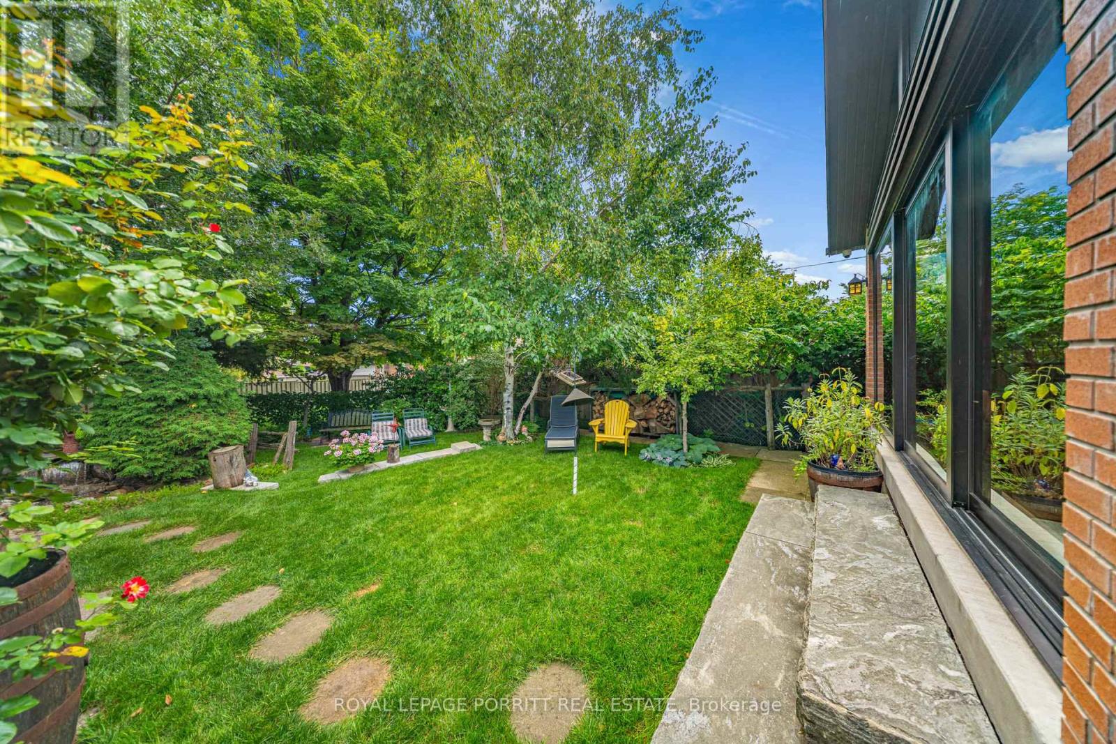 26 Richland Crescent, Toronto (Eringate-Centennial-West Deane), Ontario  M9C 4C2 - Photo 37 - W12400119