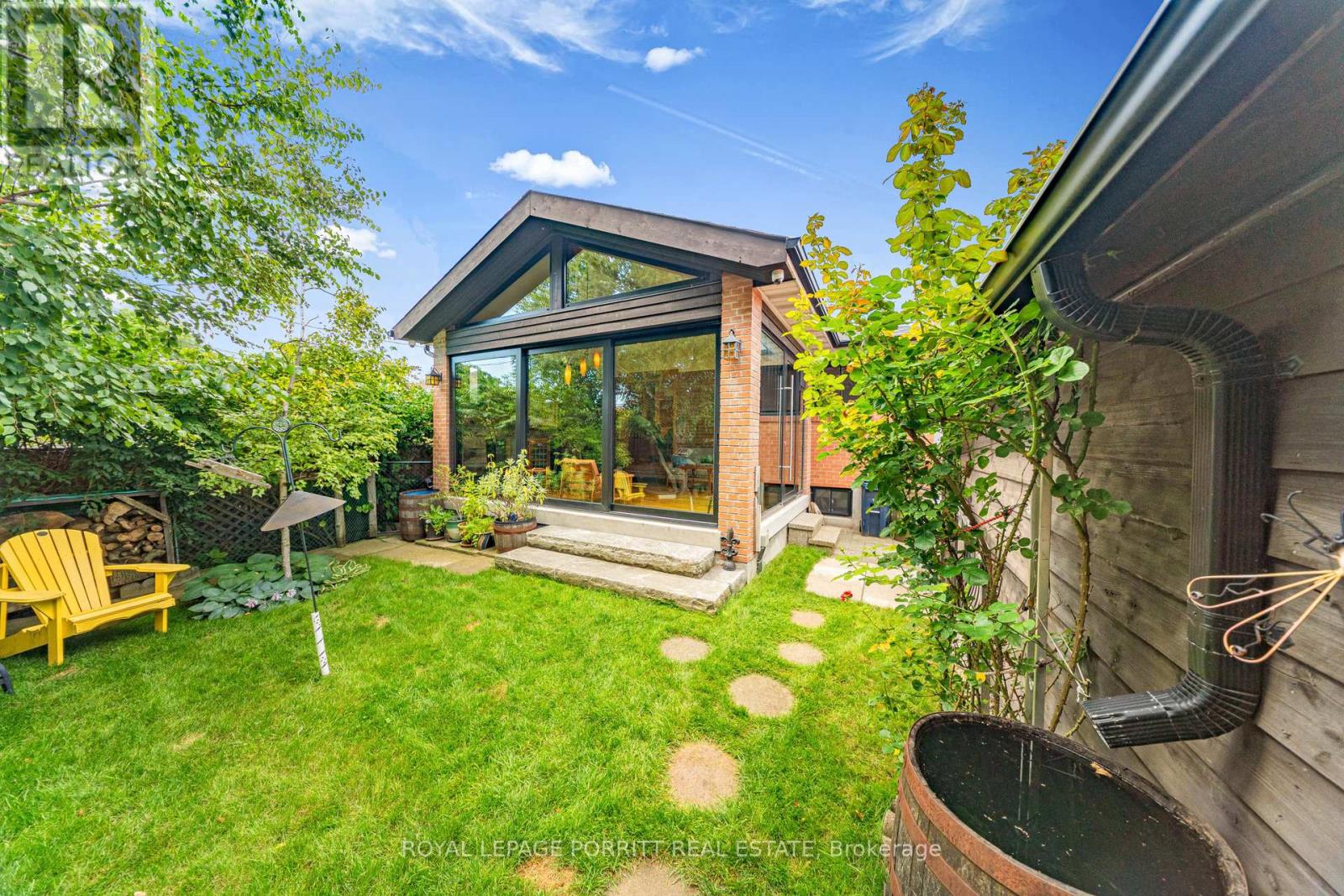 26 Richland Crescent, Toronto (Eringate-Centennial-West Deane), Ontario  M9C 4C2 - Photo 40 - W12400119