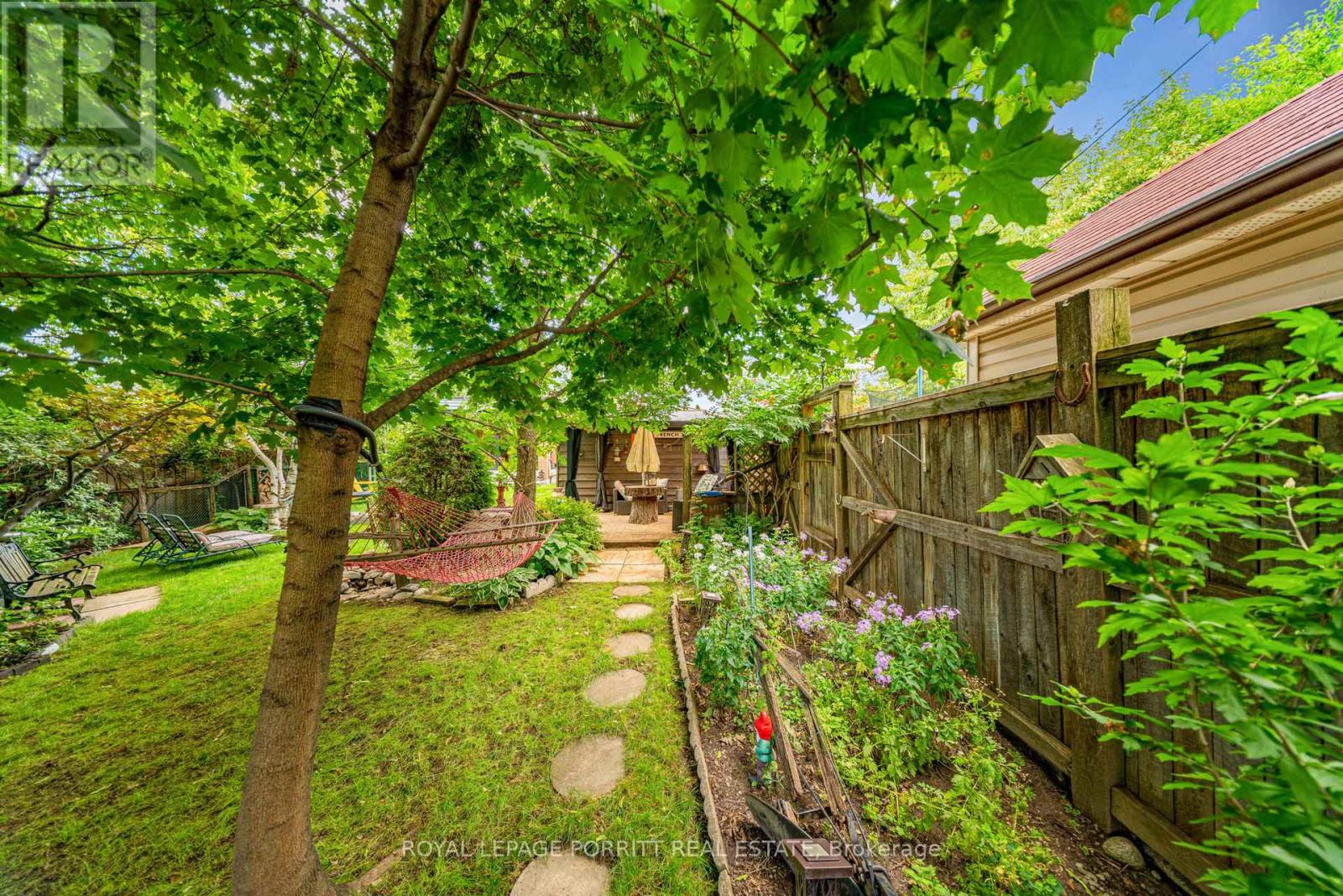 26 Richland Crescent, Toronto (Eringate-Centennial-West Deane), Ontario  M9C 4C2 - Photo 46 - W12400119
