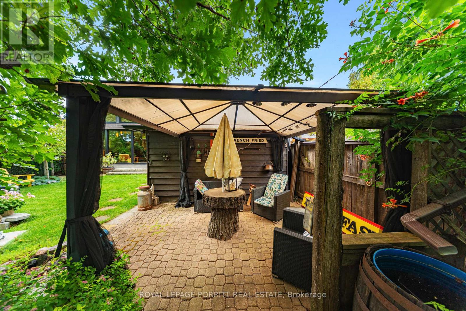 26 Richland Crescent, Toronto (Eringate-Centennial-West Deane), Ontario  M9C 4C2 - Photo 48 - W12400119