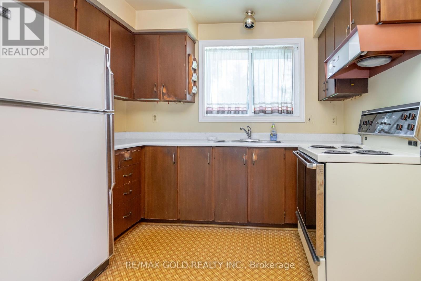 20 Dunster Crescent, Brampton, Ontario  L6T 3J7 - Photo 15 - W12400120