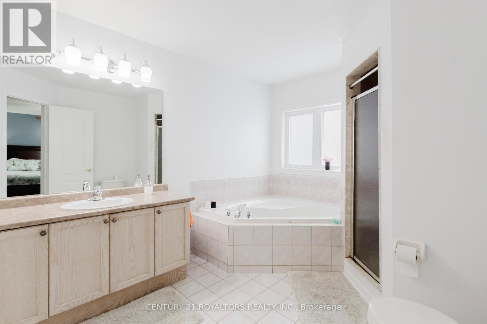 19 Oxtail Lane, Brampton, Ontario  L6X 5E2 - Photo 22 - W12400126