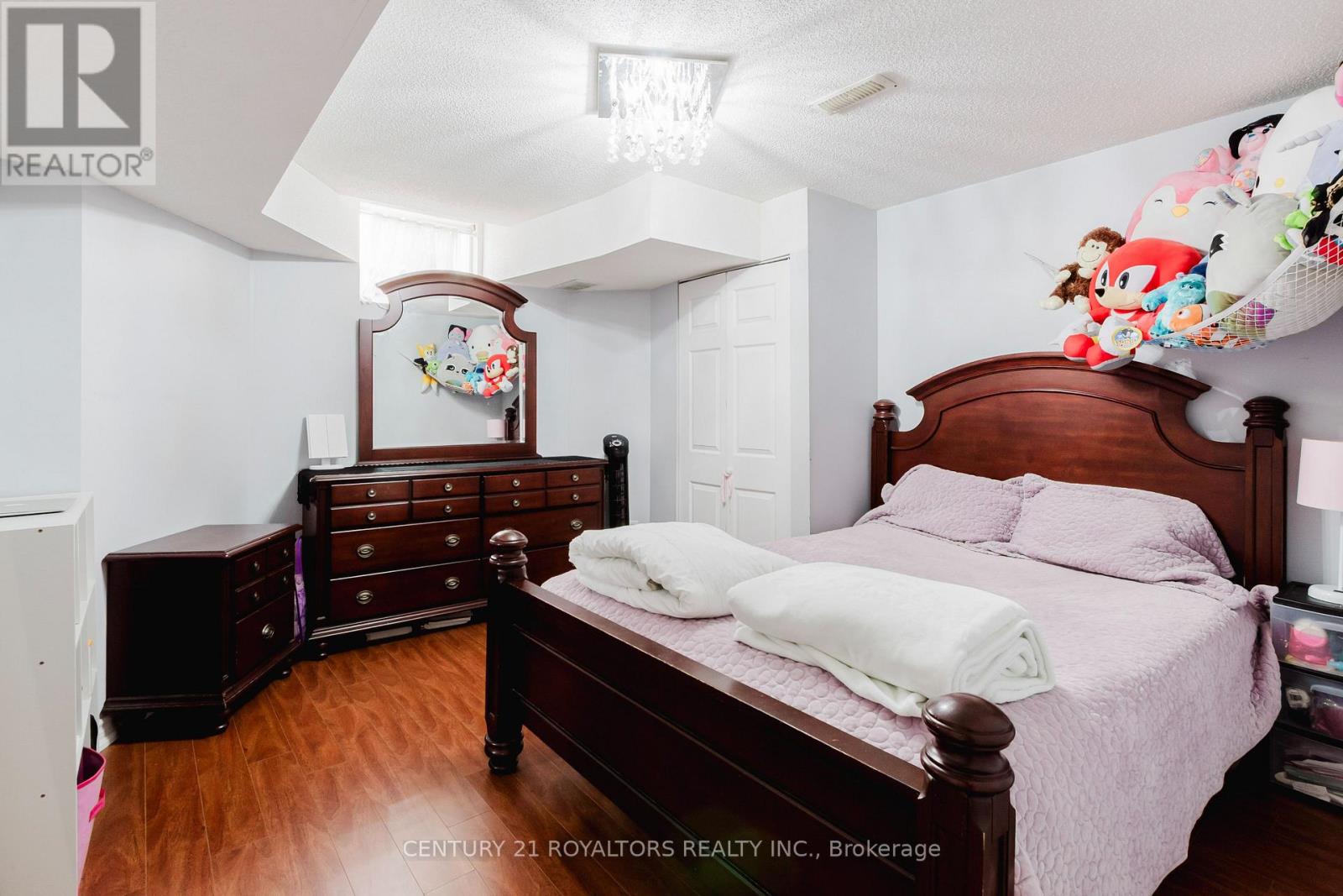 19 Oxtail Lane, Brampton, Ontario  L6X 5E2 - Photo 33 - W12400126