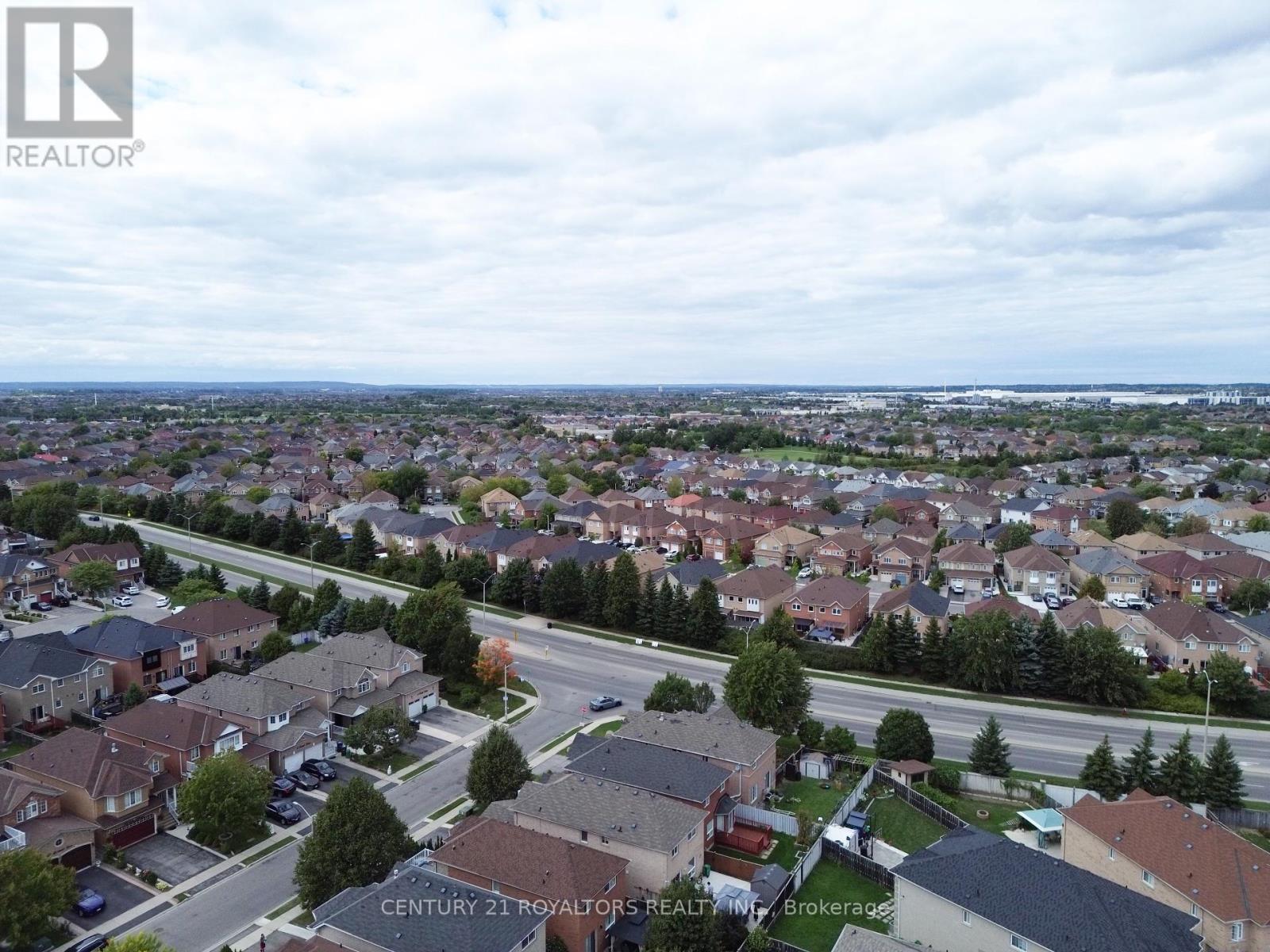 19 Oxtail Lane, Brampton, Ontario  L6X 5E2 - Photo 41 - W12400126