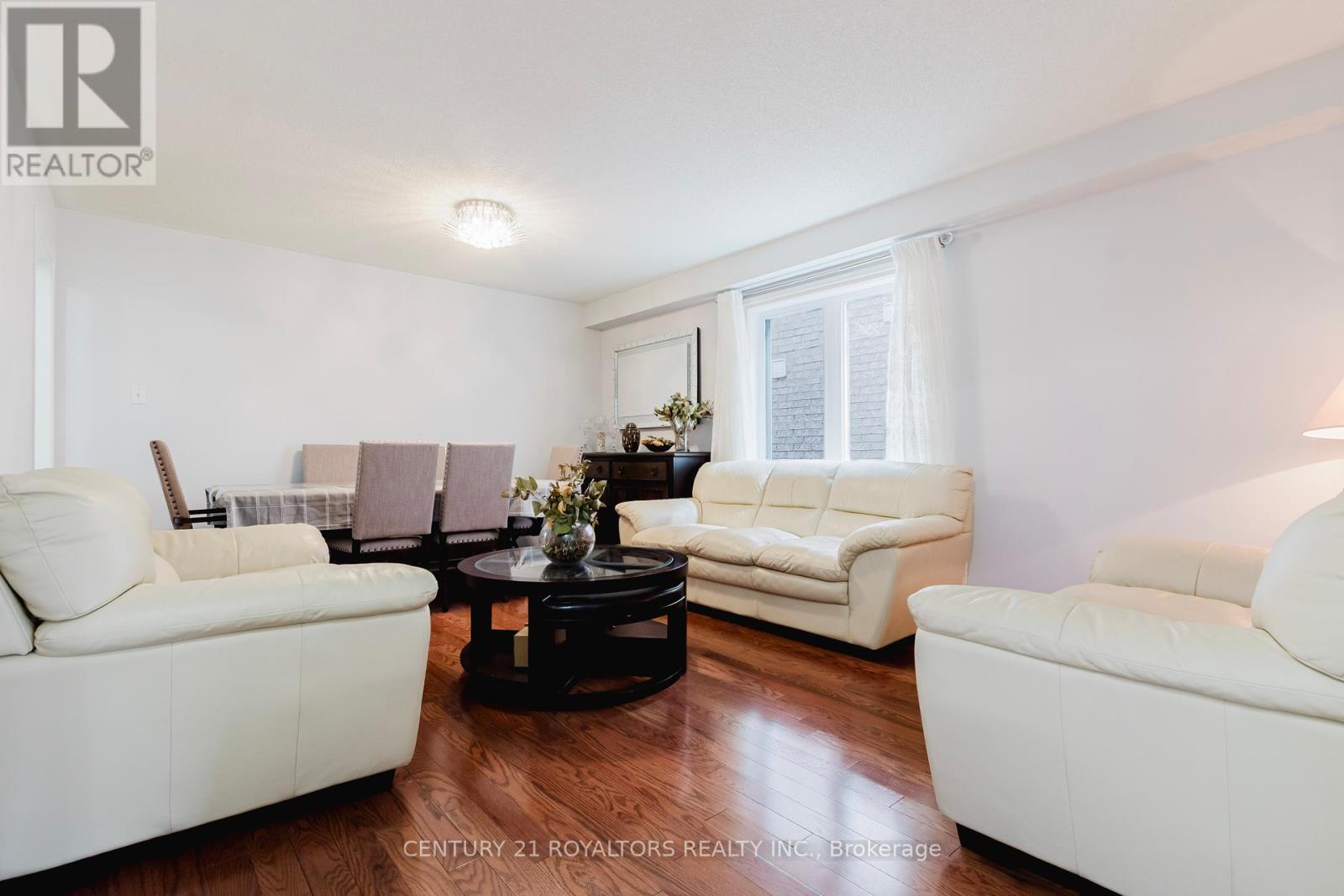 19 Oxtail Lane, Brampton, Ontario  L6X 5E2 - Photo 6 - W12400126