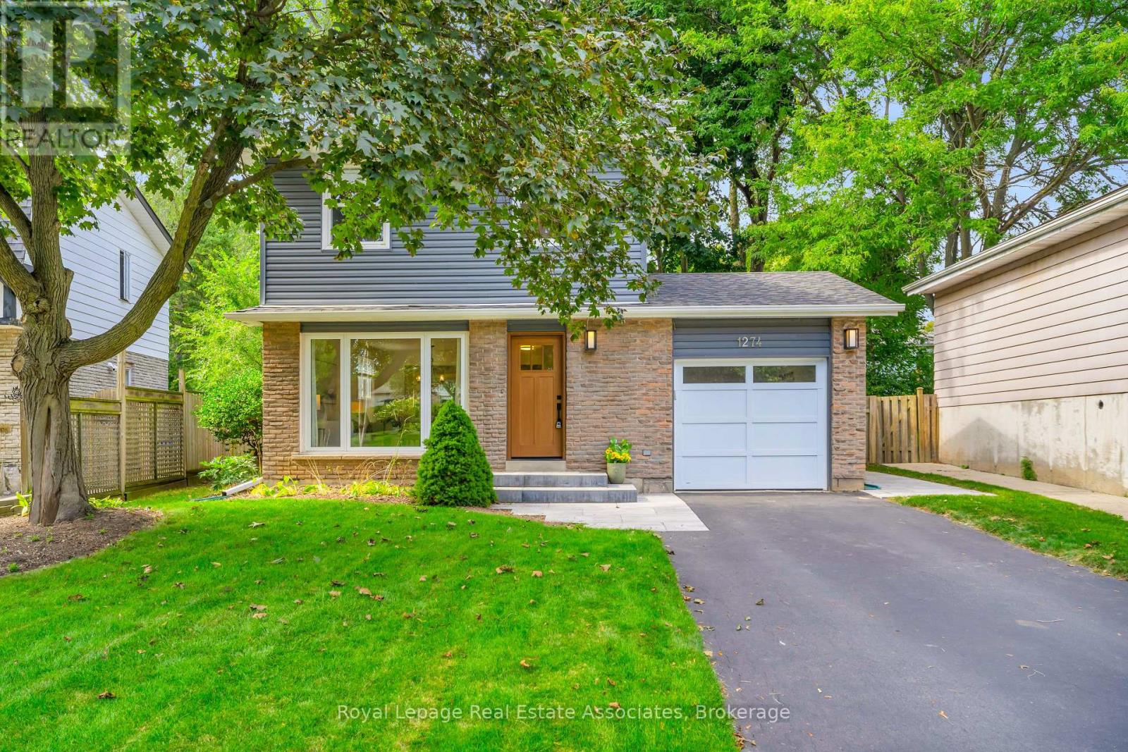1274 Richards Crescent, Oakville, Ontario  L6H 1R6 - Photo 1 - W12400138