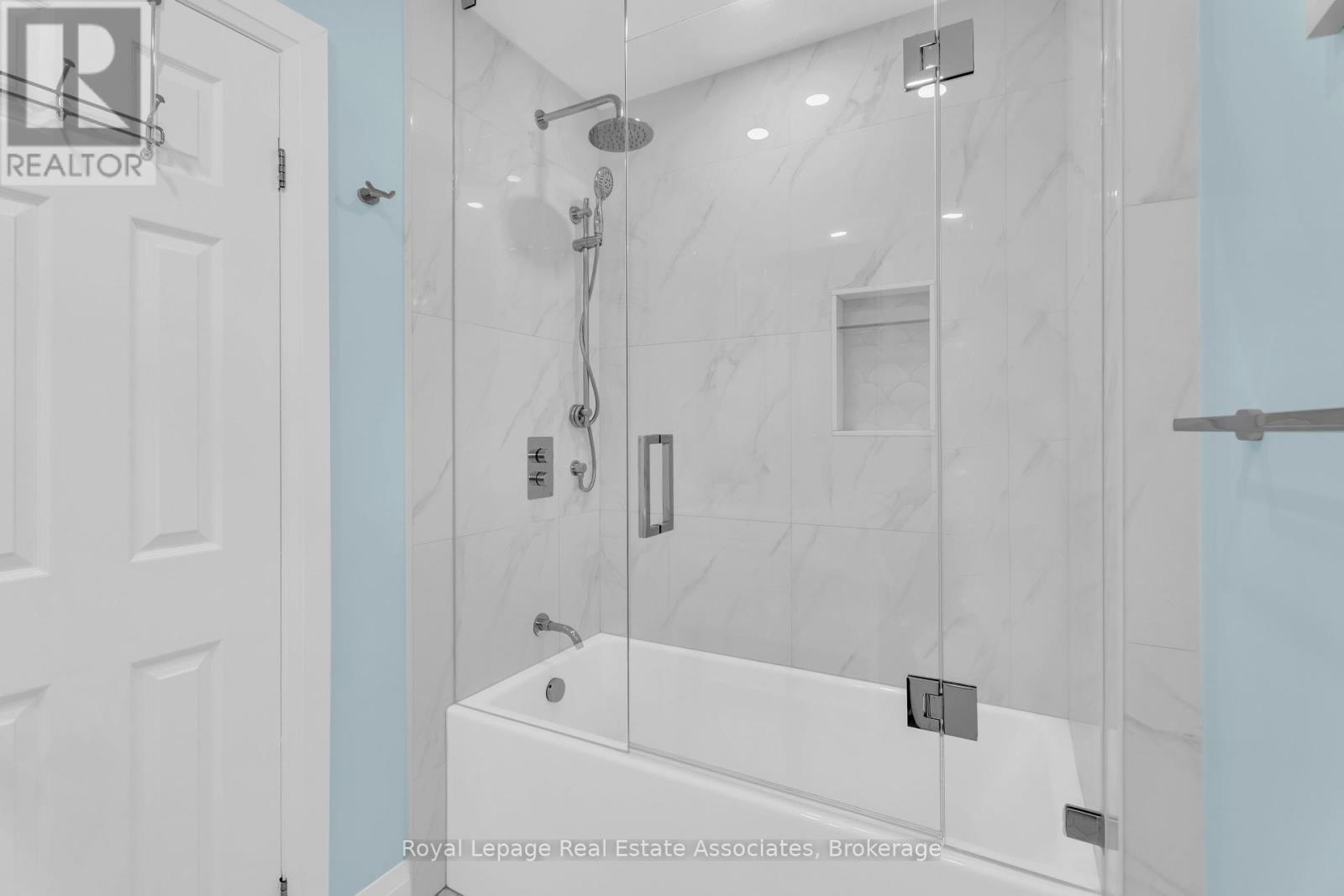 1274 Richards Crescent, Oakville, Ontario  L6H 1R6 - Photo 26 - W12400138
