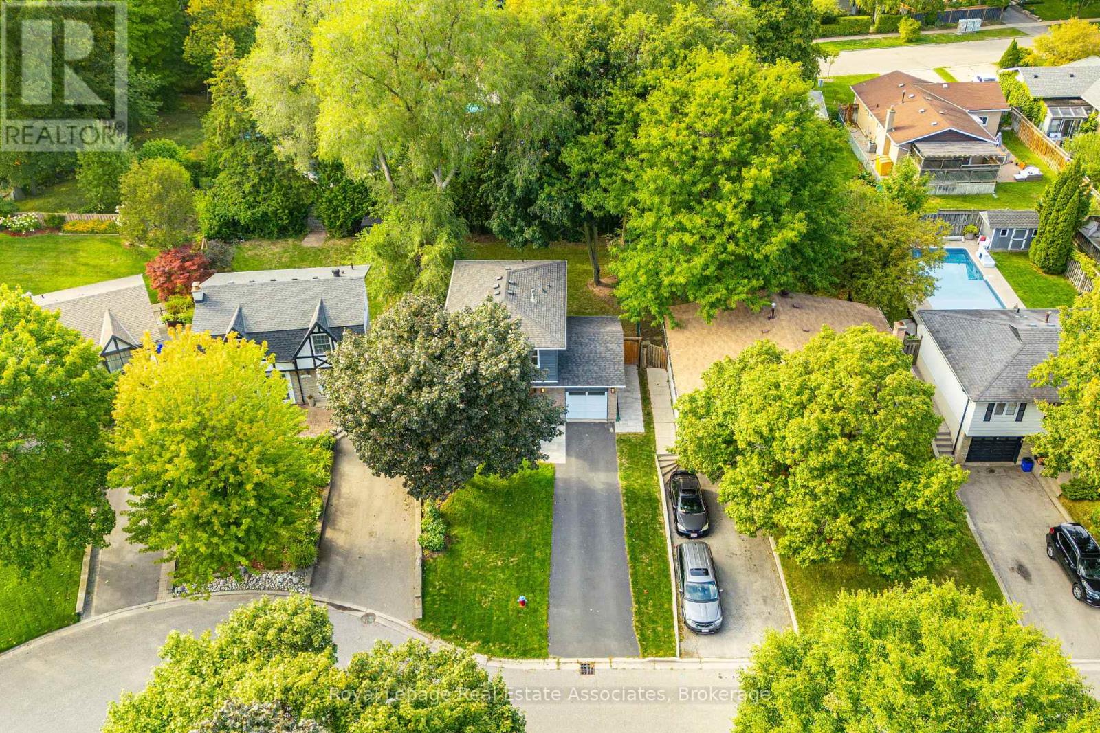 1274 Richards Crescent, Oakville, Ontario  L6H 1R6 - Photo 44 - W12400138