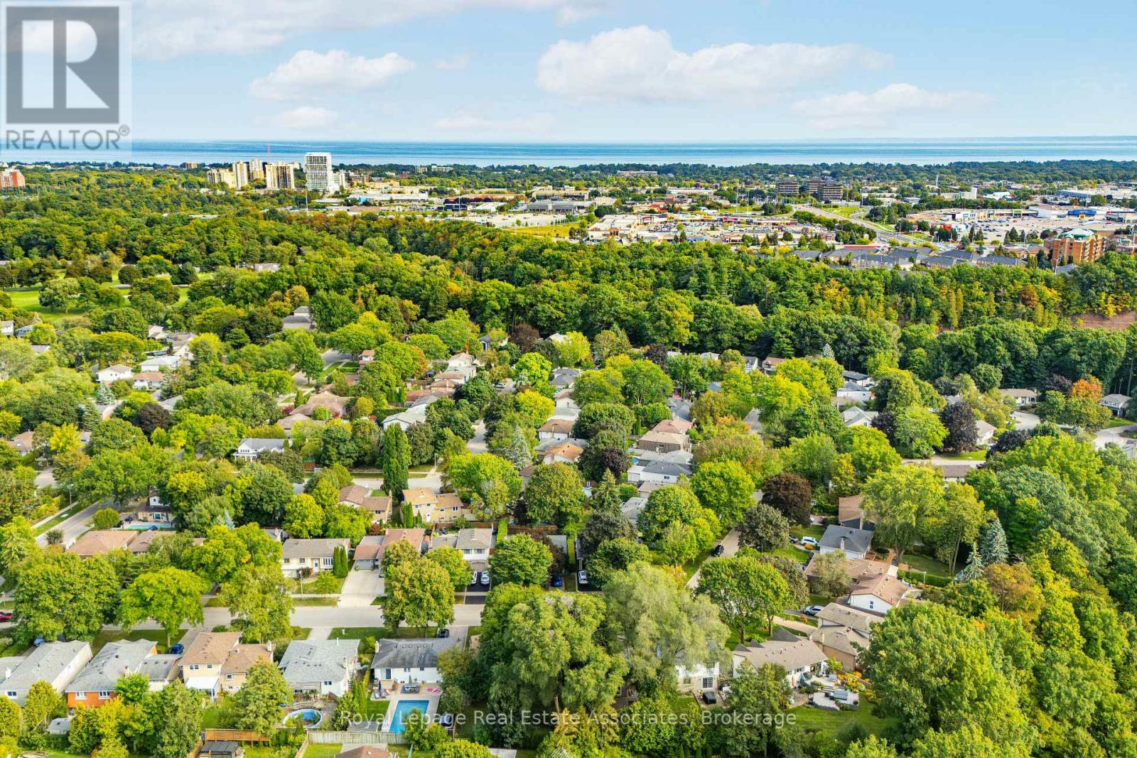 1274 Richards Crescent, Oakville, Ontario  L6H 1R6 - Photo 46 - W12400138