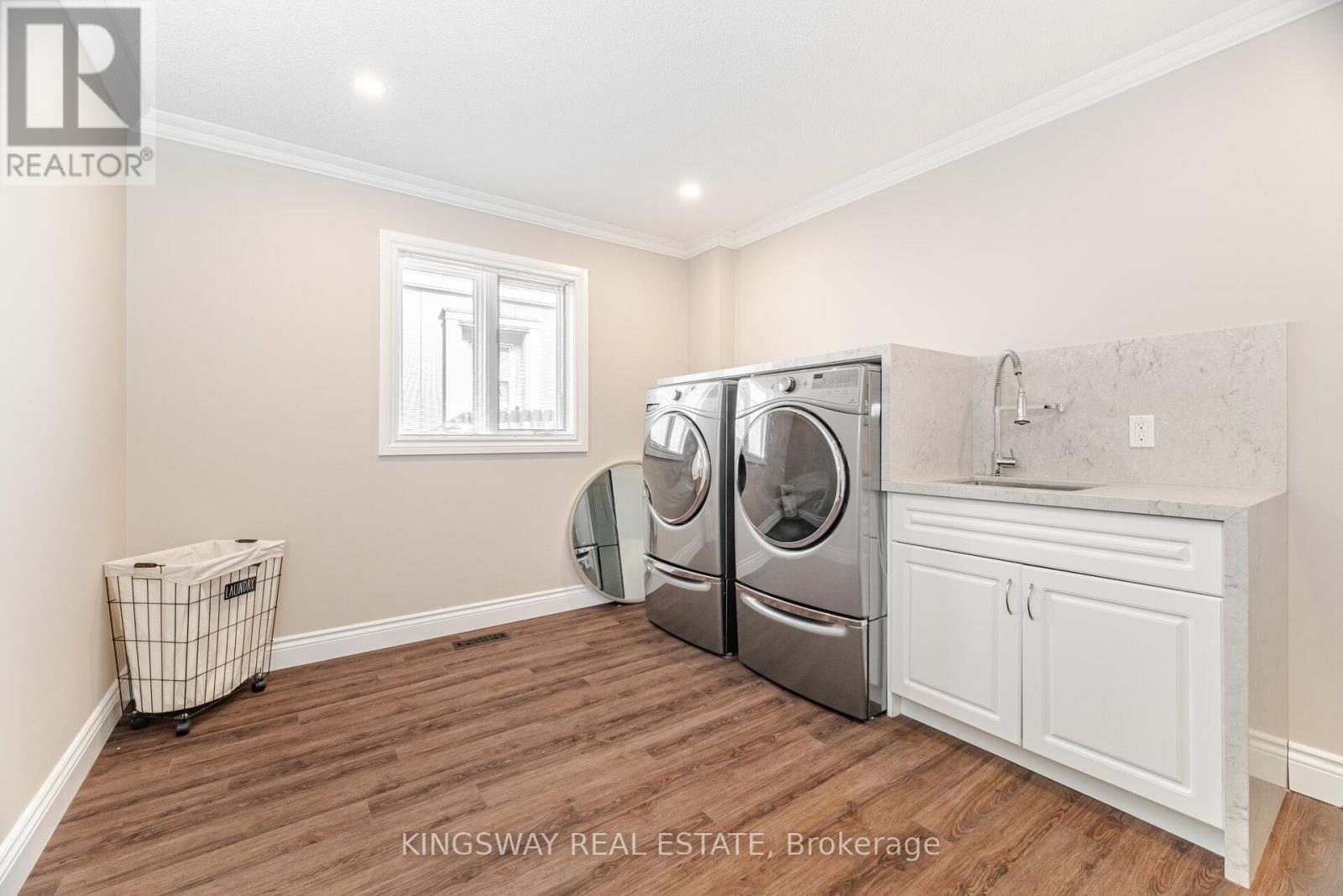 2246 Grand Ravine Drive, Oakville, Ontario  L6H 6B1 - Photo 19 - W12400164