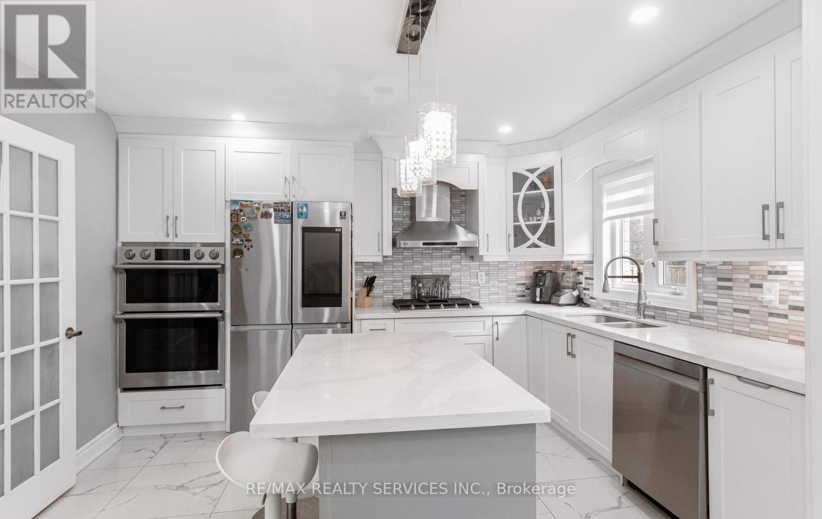 822 Othello Court, Mississauga, Ontario  L5W 1H2 - Photo 20 - W12400180