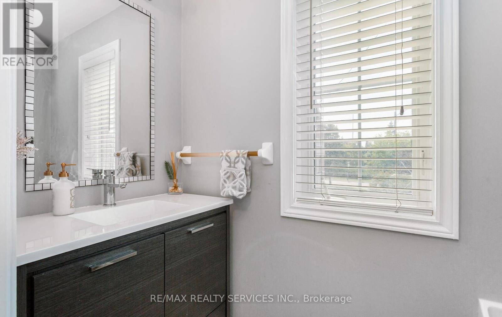 822 Othello Court, Mississauga, Ontario  L5W 1H2 - Photo 21 - W12400180