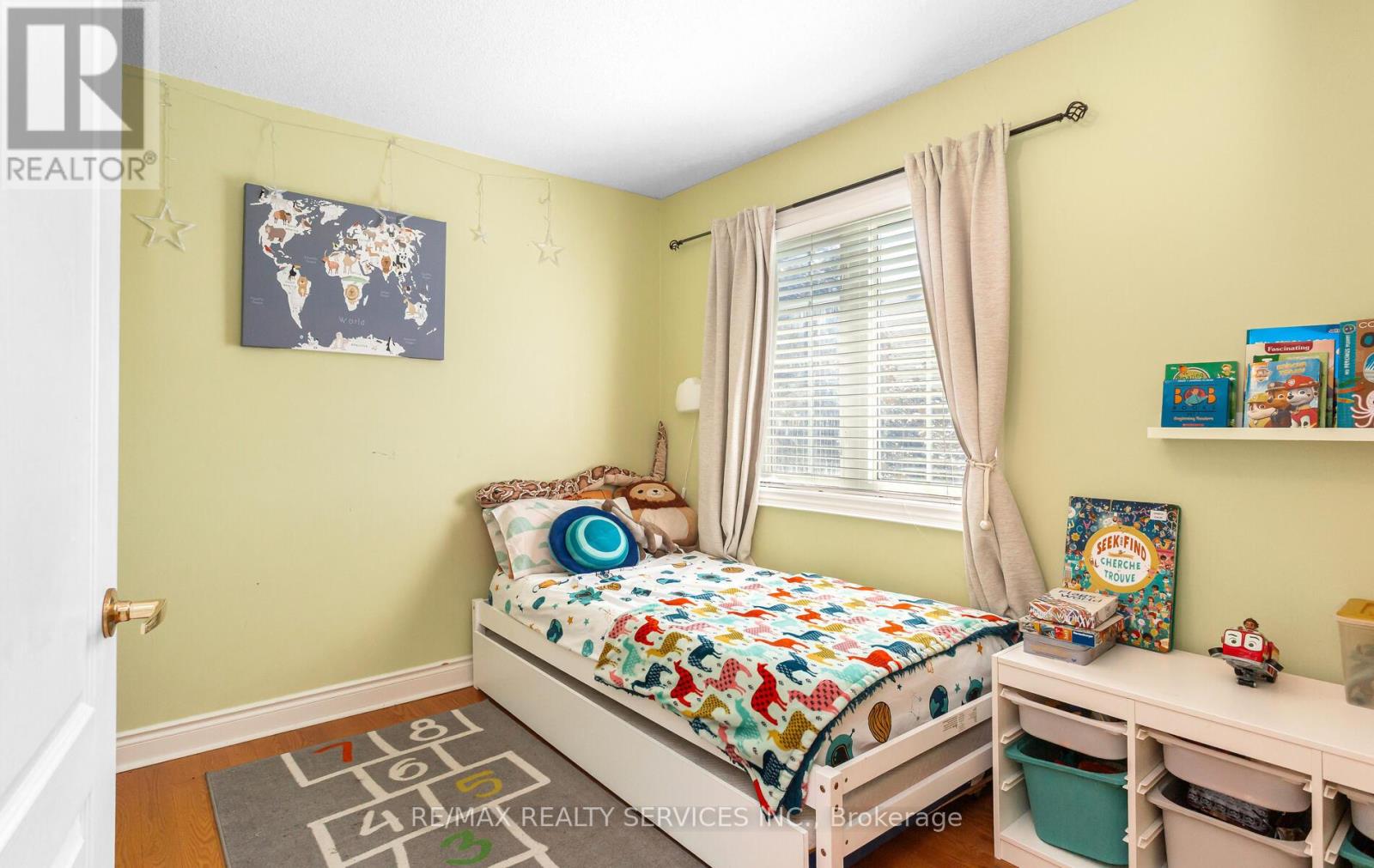 822 Othello Court, Mississauga, Ontario  L5W 1H2 - Photo 26 - W12400180