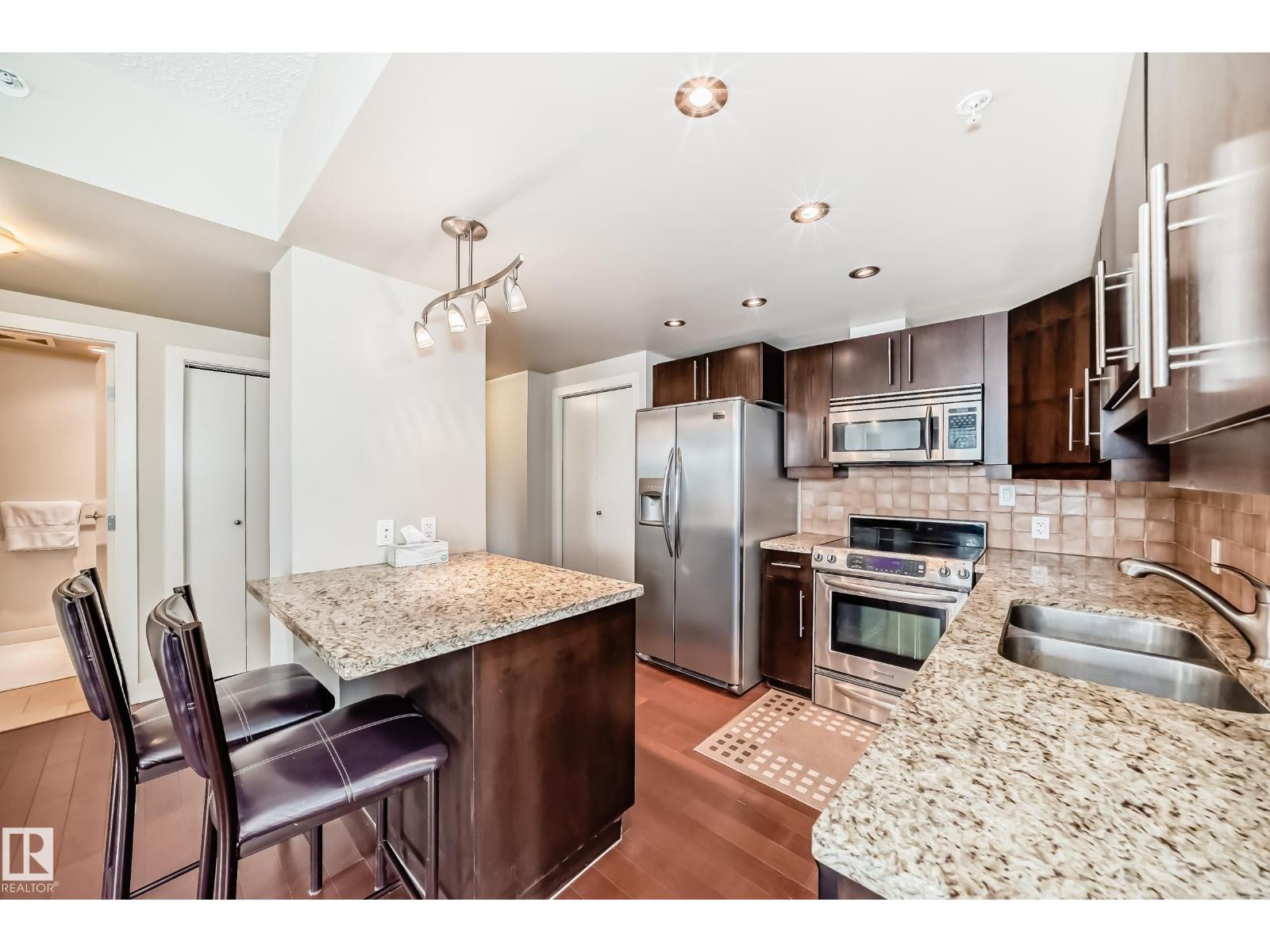 #203 10046 117 St Nw, Edmonton, Alberta  T5K 1X2 - Photo 3 - E4447931