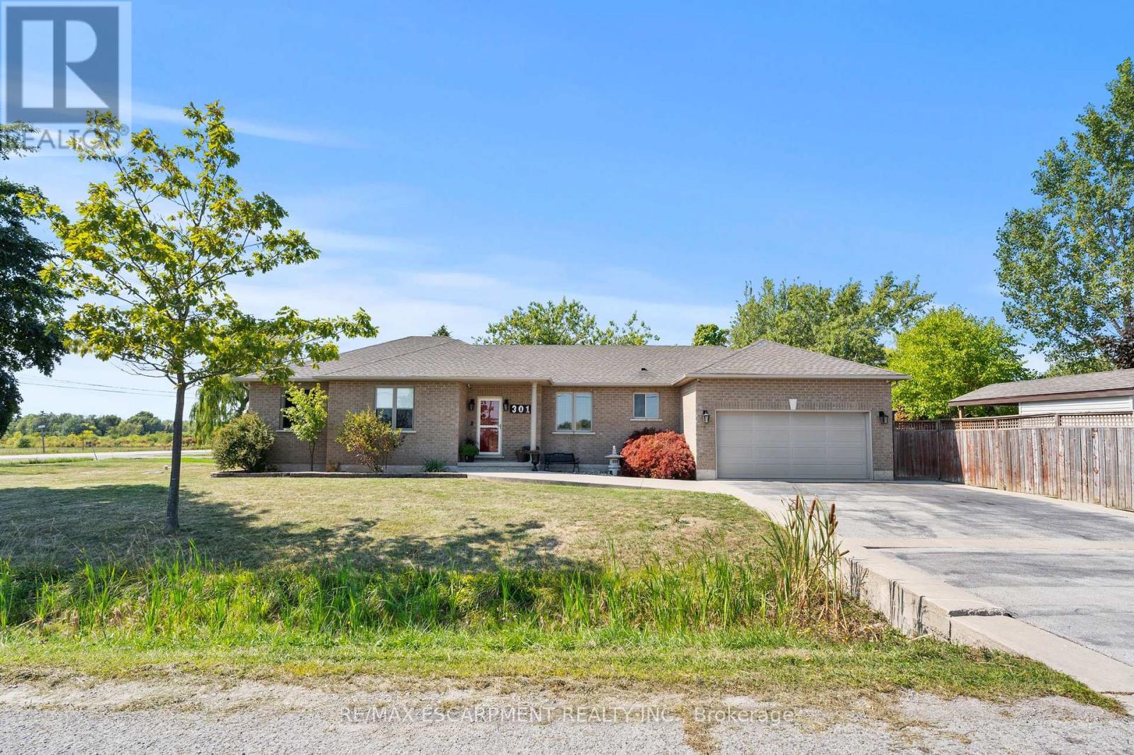 Property at 301 MUD STREET E image 1