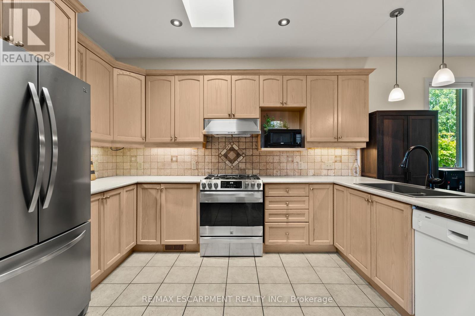 301 Mud Street E, Hamilton, Ontario  L8J 2X7 - Photo 11 - X12400190