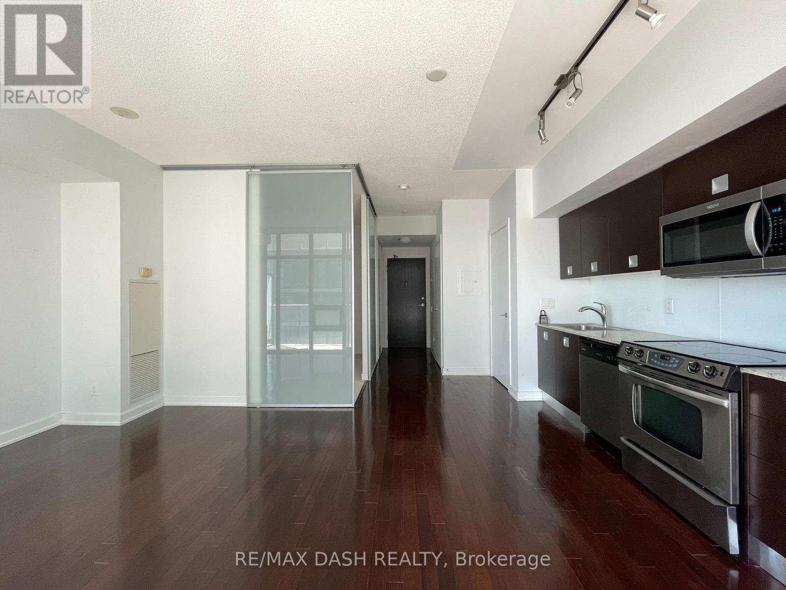 2709 - 33 Charles Street E, Toronto, Ontario  M4Y 1R9 - Photo 3 - C12400329