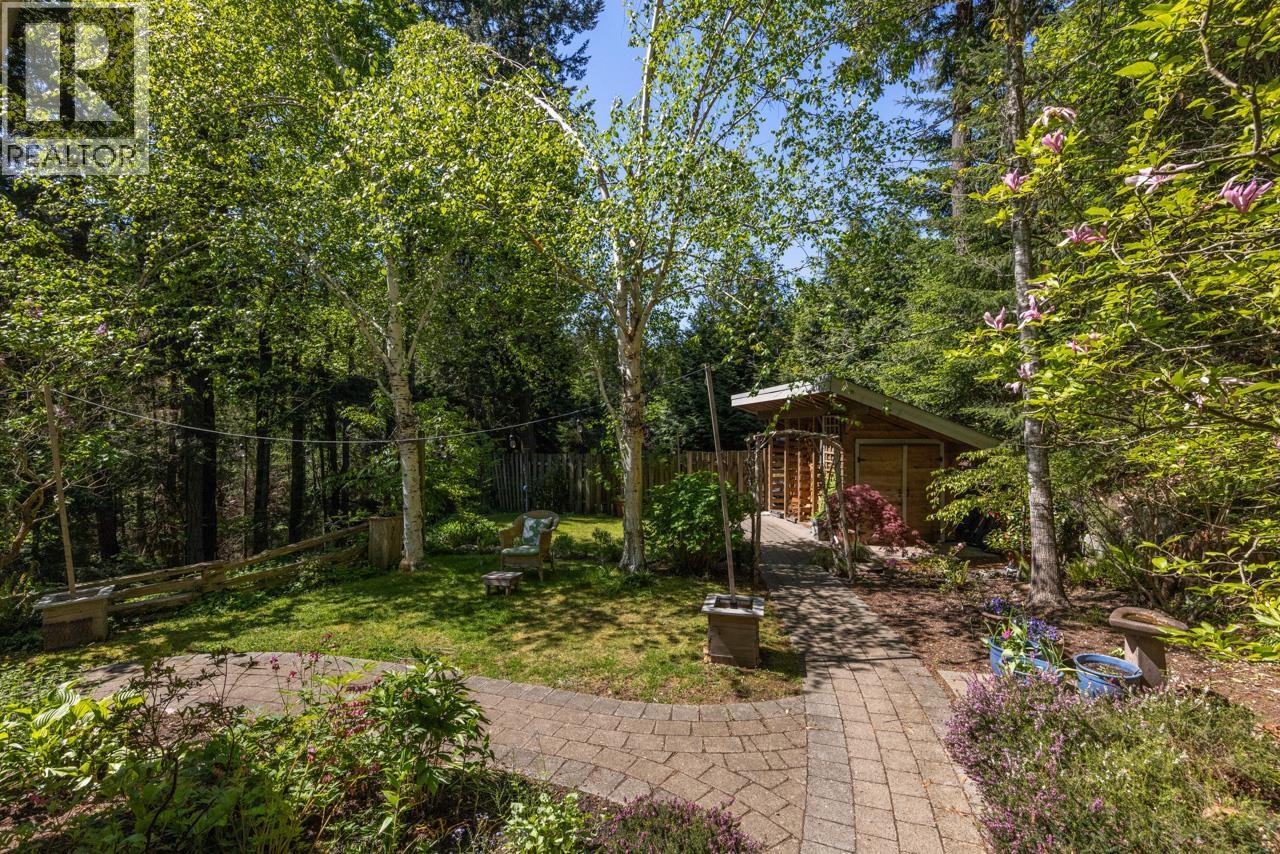 576 Cates Hill Road, Bowen Island, British Columbia  V0N 1G2 - Photo 1 - R3000879