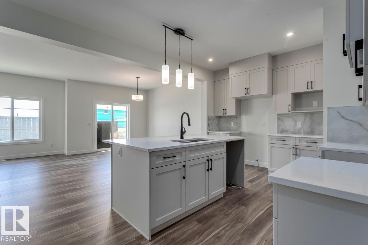 8821 223a Av Nw, Edmonton, Alberta  T5T 7X2 - Photo 9 - E4448350