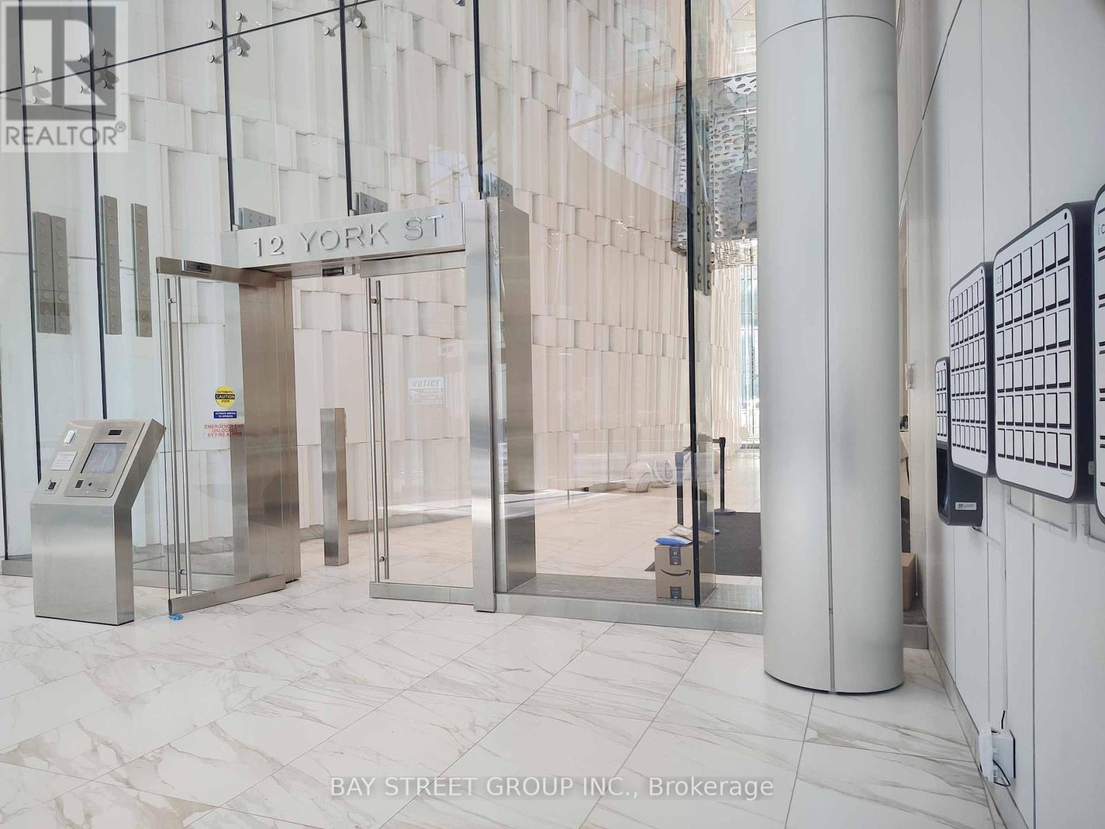 5006 - 12 York Street, Toronto (Waterfront Communities), Ontario  M5J 0A9 - Photo 12 - C12398617