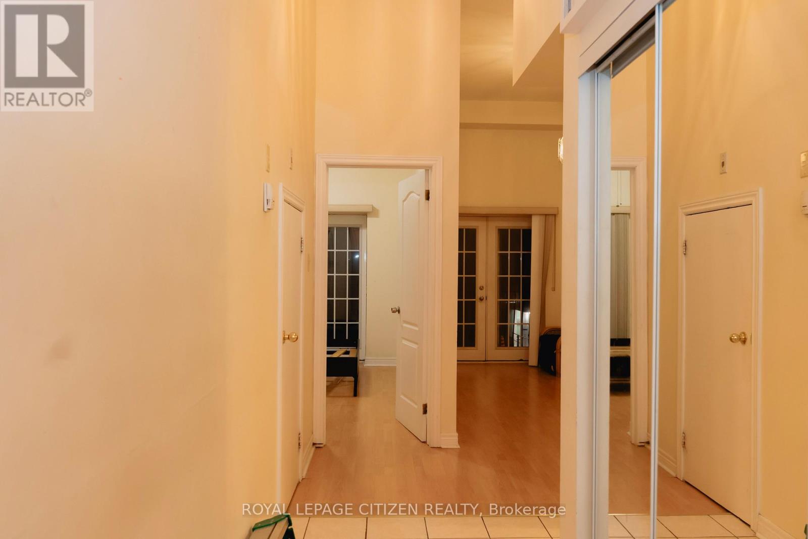 201 - 1864 Danforth Avenue, Toronto (Danforth), Ontario  M4C 1J4 - Photo 2 - E12400328