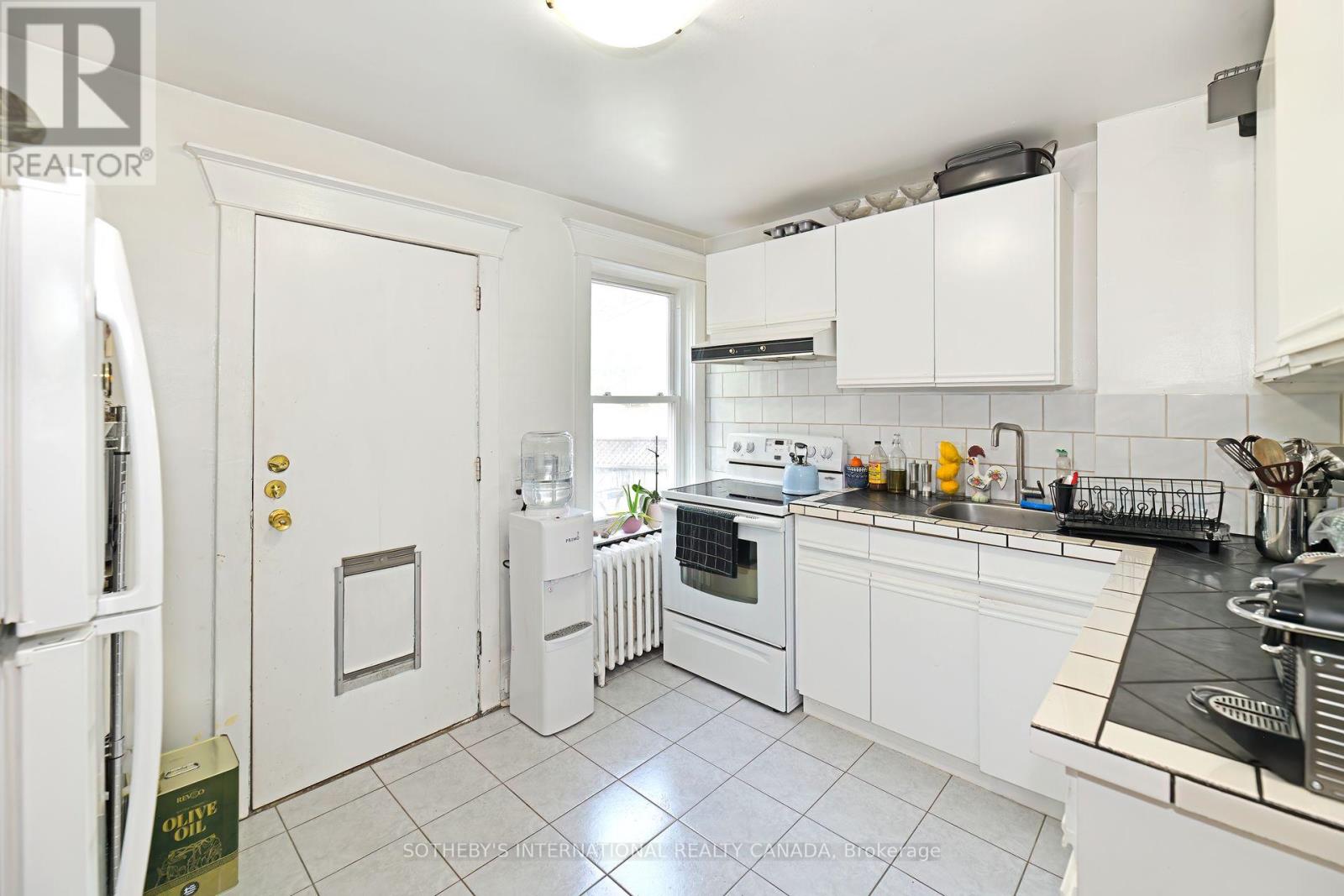 60 Mortimer Avenue, Toronto (Broadview North), Ontario  M4K 2A1 - Photo 4 - E12400354