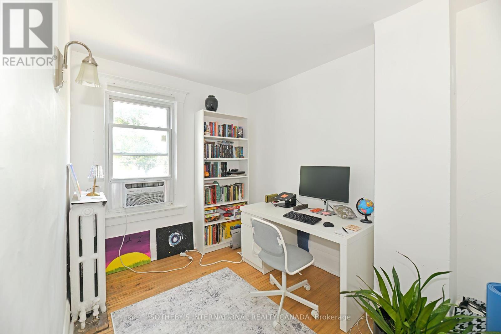 60 Mortimer Avenue, Toronto (Broadview North), Ontario  M4K 2A1 - Photo 9 - E12400354